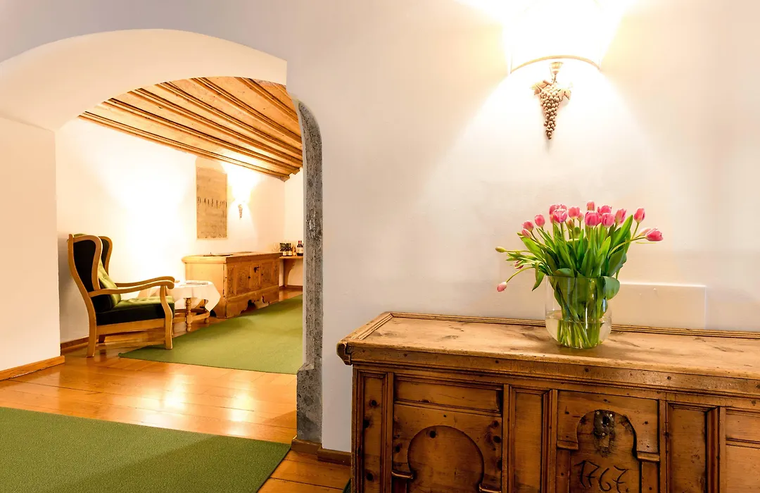 Altstadthotel Weisses Kreuz-1